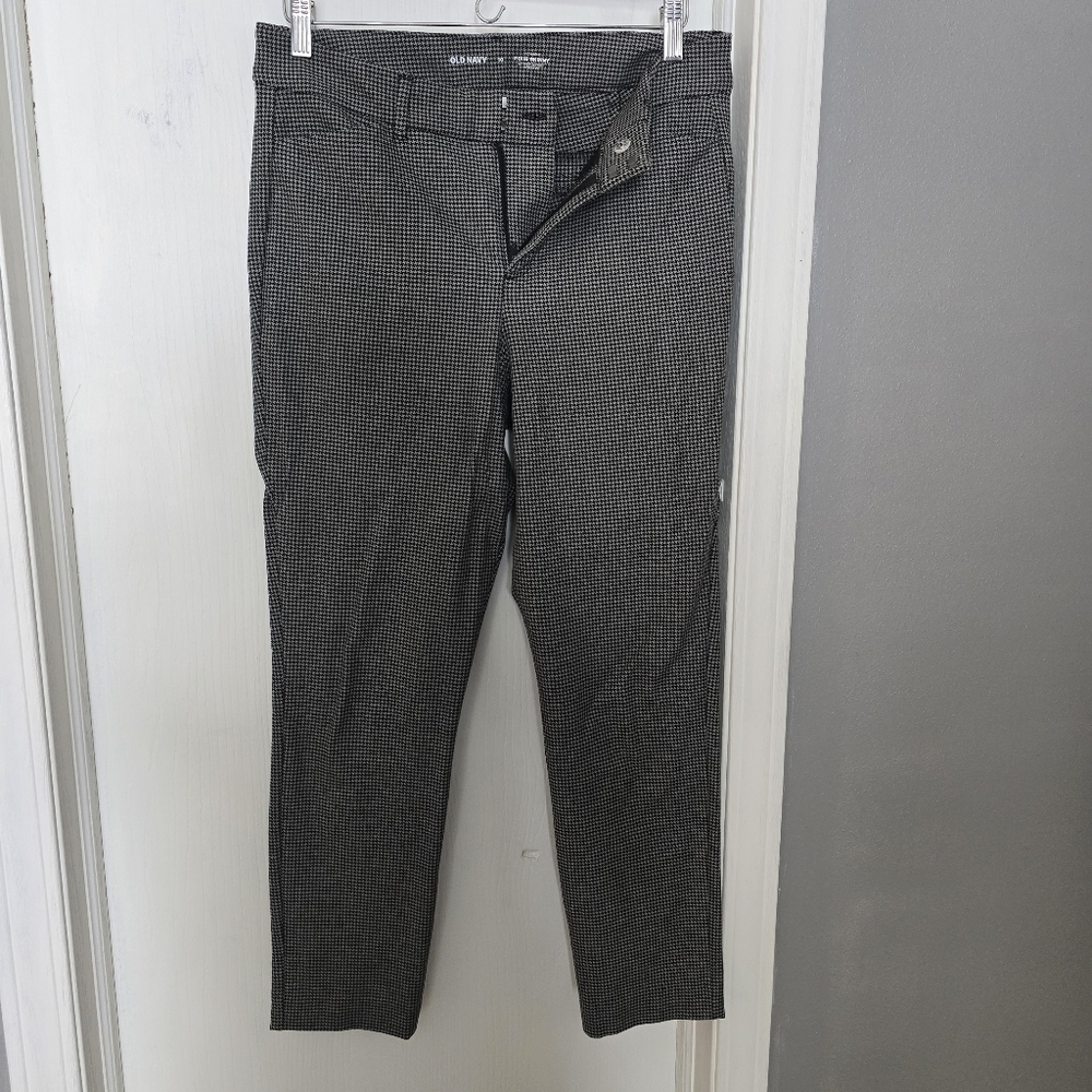 Womans OLD NAVY High Rise Pixie